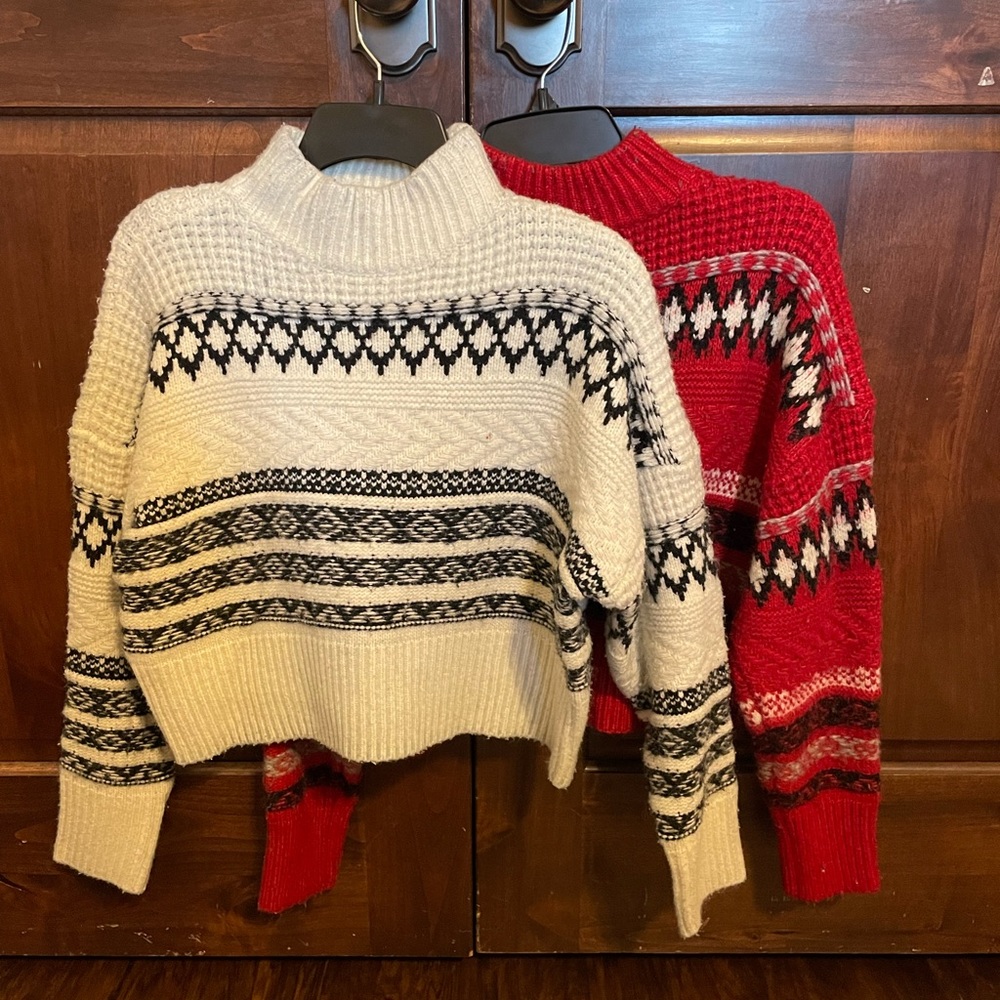 Red and white festive sweaters (crop top)
